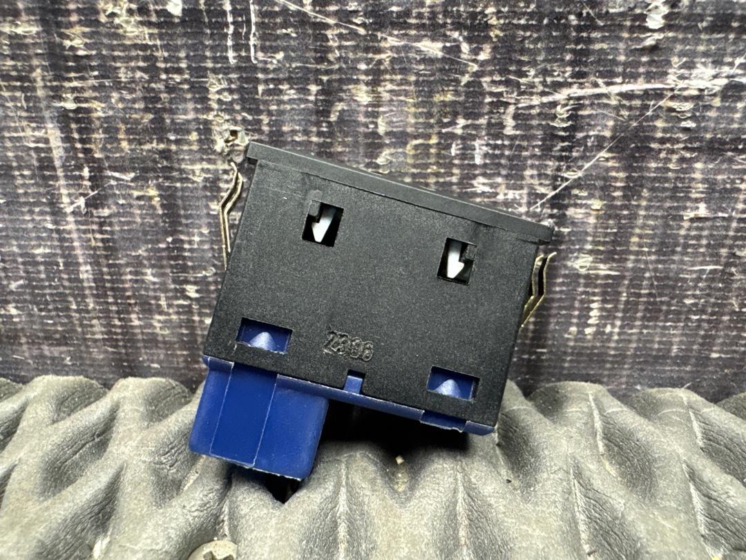 Кнопка открывания багажника, 276 рублей, Красноярск