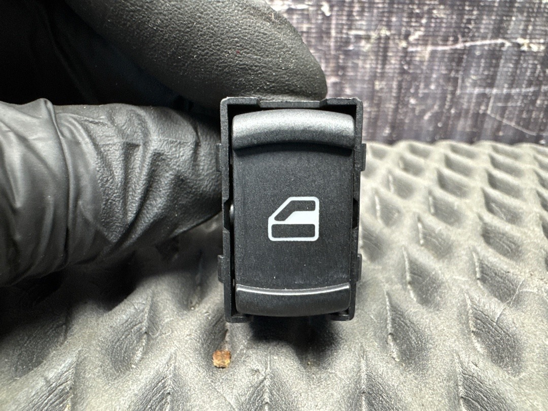 Кнопка стеклоподъемника, 350 рублей, Красноярск