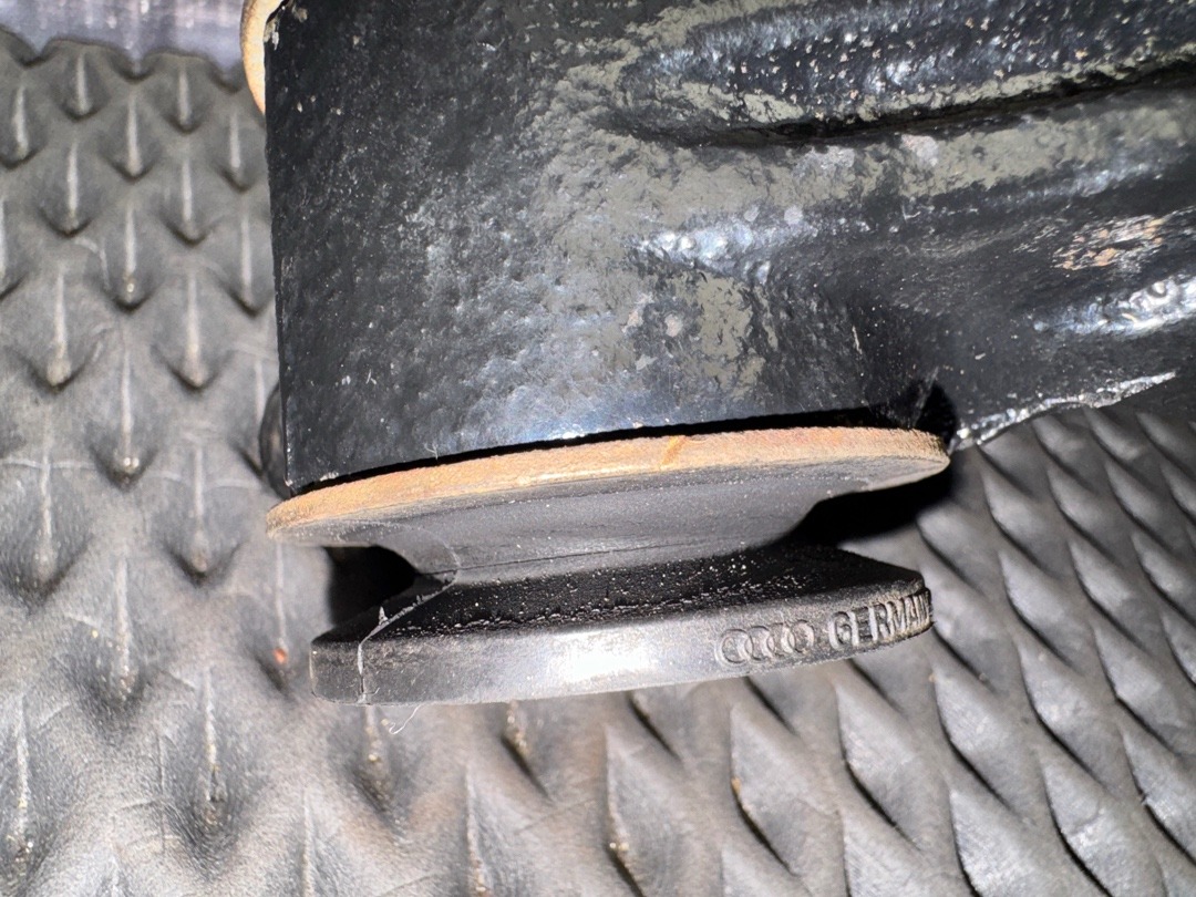 Поворотный кулак, 3880 рублей, Красноярск