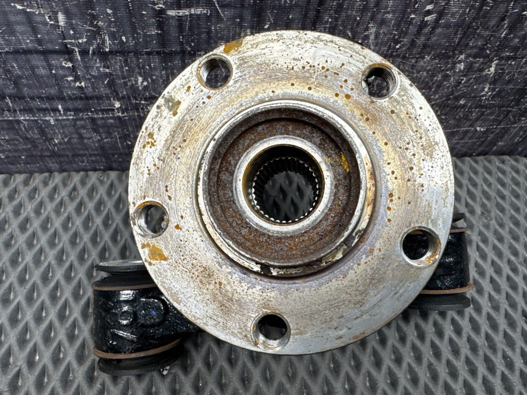 Поворотный кулак, 3880 рублей, Красноярск