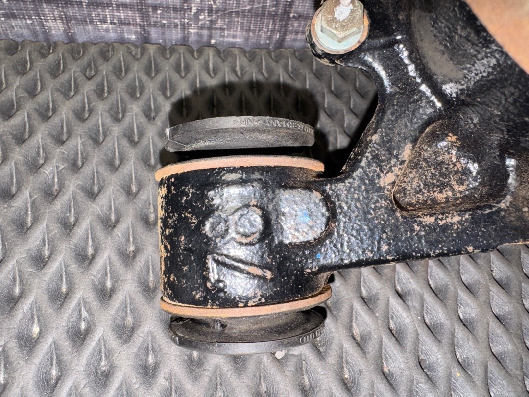 Поворотный кулак, 3880 рублей, Красноярск