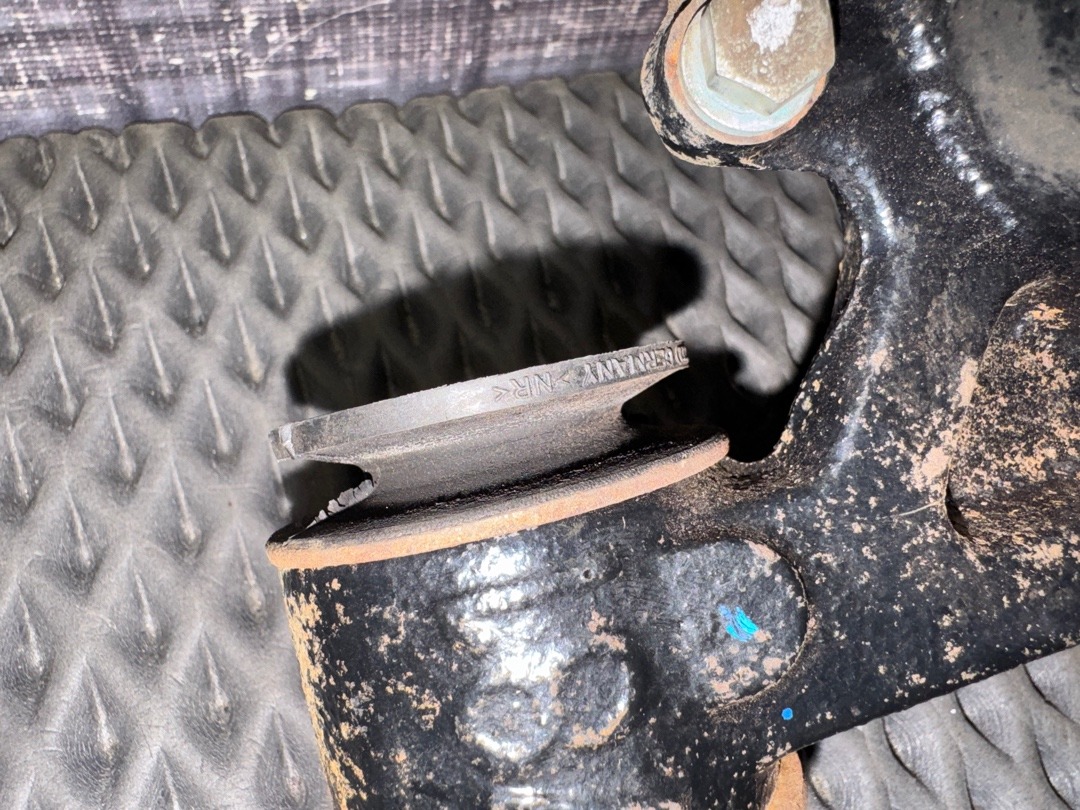 Поворотный кулак, 3880 рублей, Красноярск