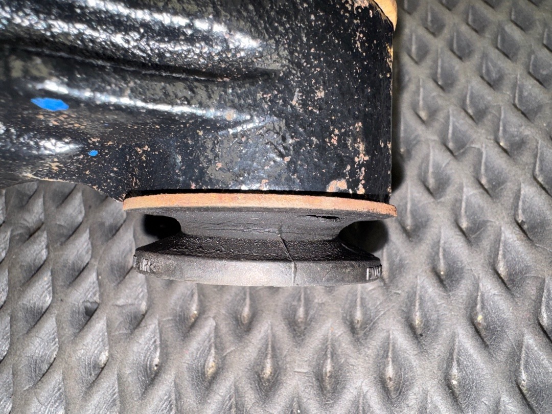 Поворотный кулак, 3880 рублей, Красноярск