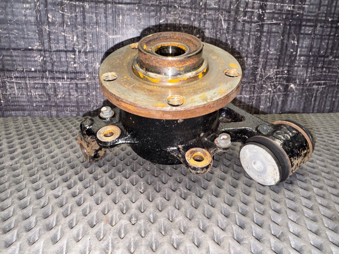 Поворотный кулак, 3880 рублей, Красноярск