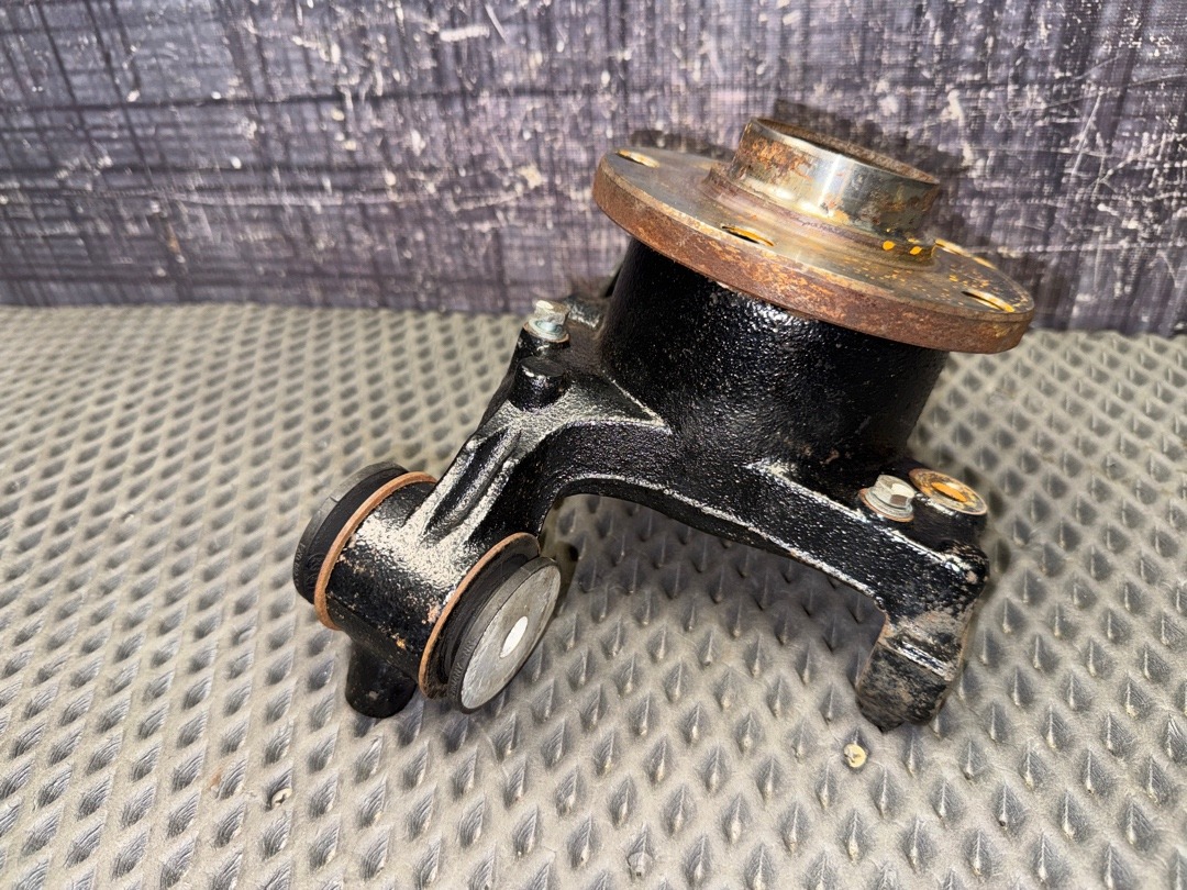 Поворотный кулак, 3880 рублей, Красноярск