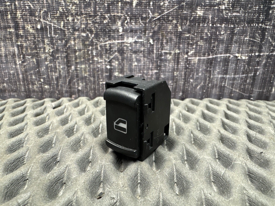 Кнопка стеклоподъемника, 350 рублей, Красноярск