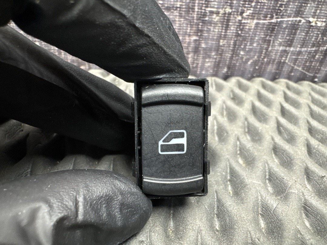 Кнопка стеклоподъемника, 350 рублей, Красноярск