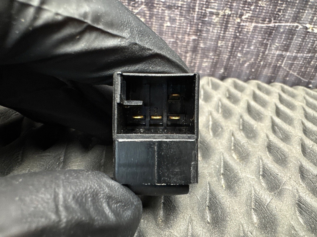 Кнопка стеклоподъемника, 350 рублей, Красноярск