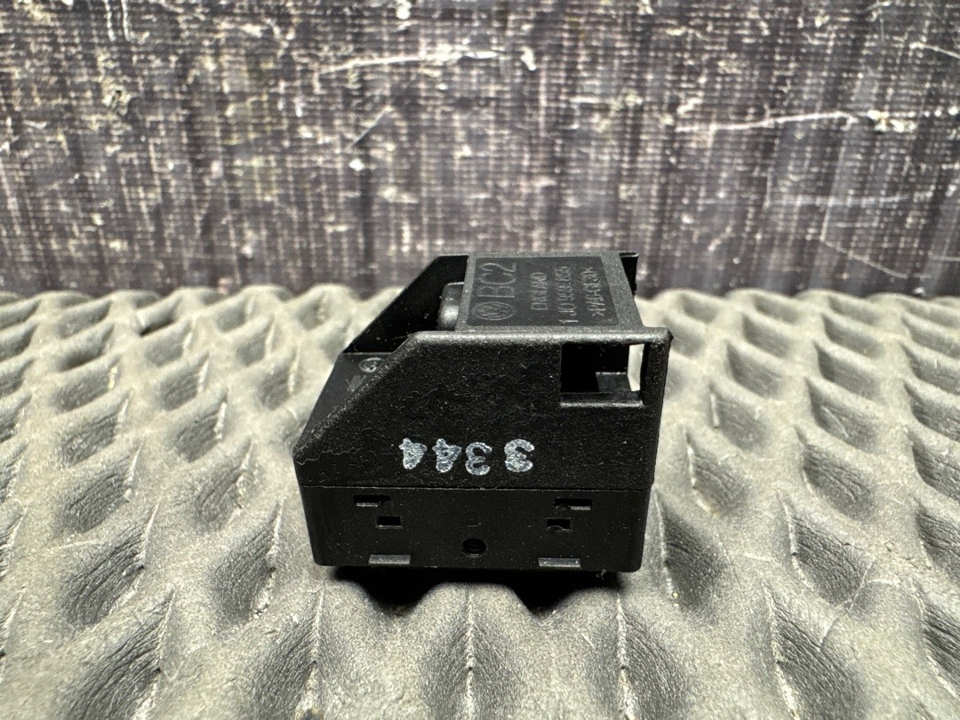 Кнопка стеклоподъемника, 350 рублей, Красноярск