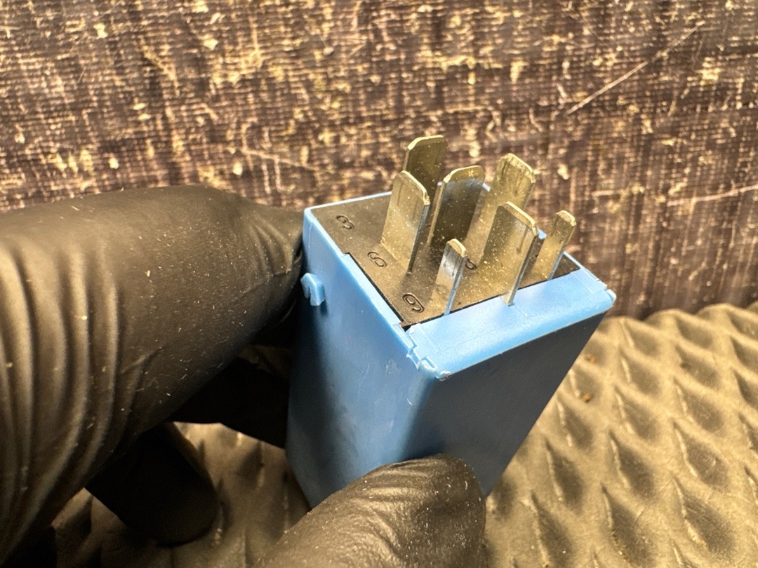 Реле, 300 рублей, Красноярск