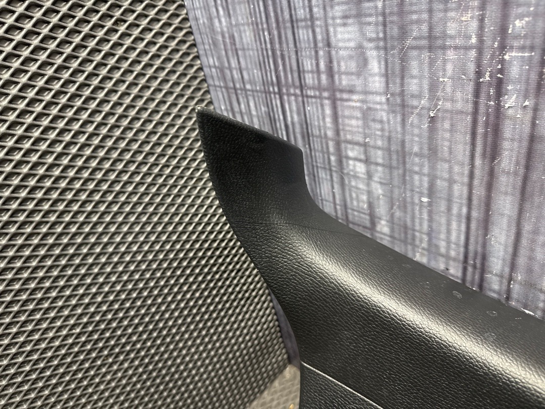 Обшивка крышки багажника, 1880 рублей, Красноярск