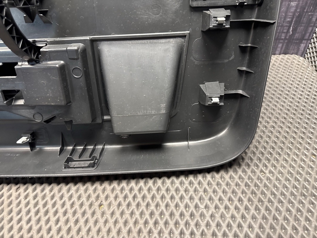 Обшивка крышки багажника, 1880 рублей, Красноярск