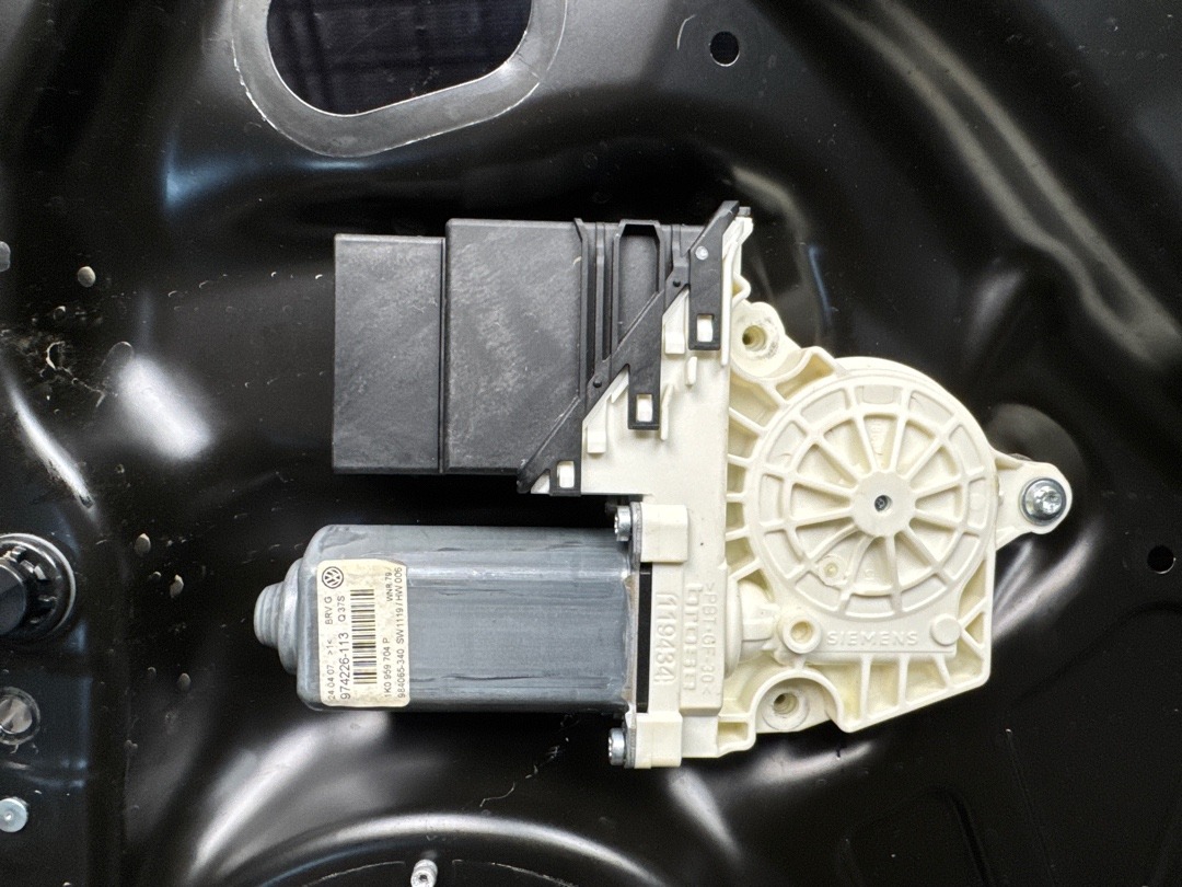 Стеклоподъемник, 1730 рублей, Красноярск