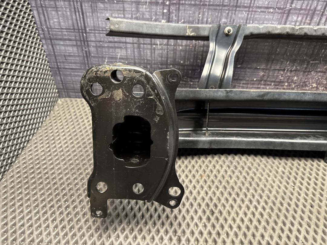 Усилитель бампера, 5860 рублей, Красноярск