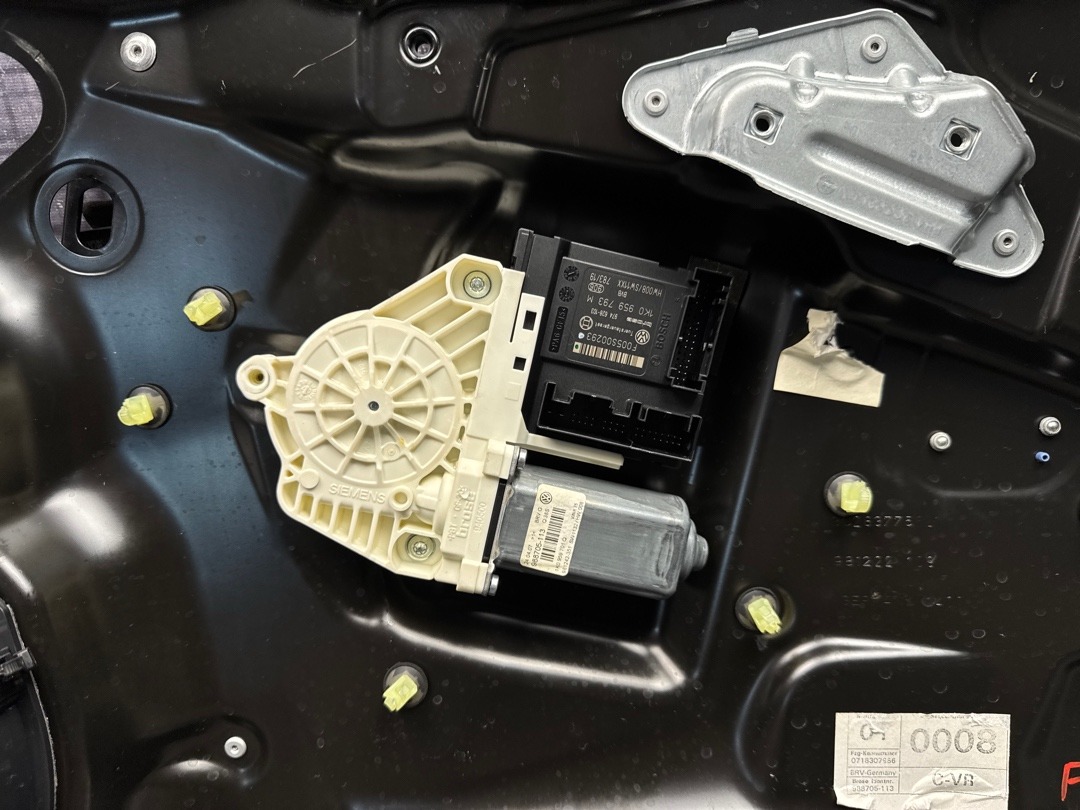 Стеклоподъемник, 2860 рублей, Красноярск