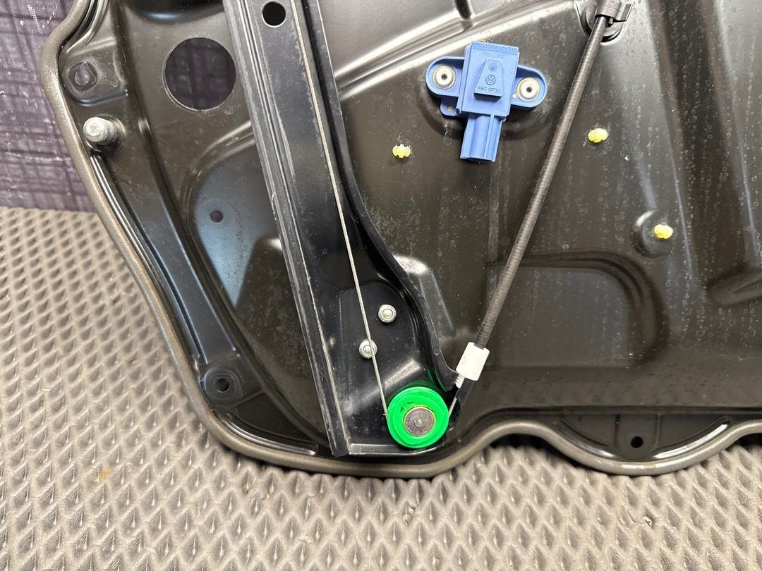 Стеклоподъемник, 2860 рублей, Красноярск