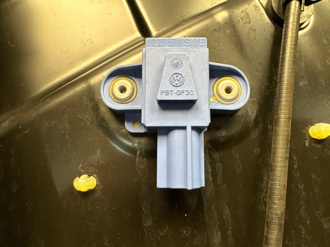 Стеклоподъемник, 2860 рублей, Красноярск