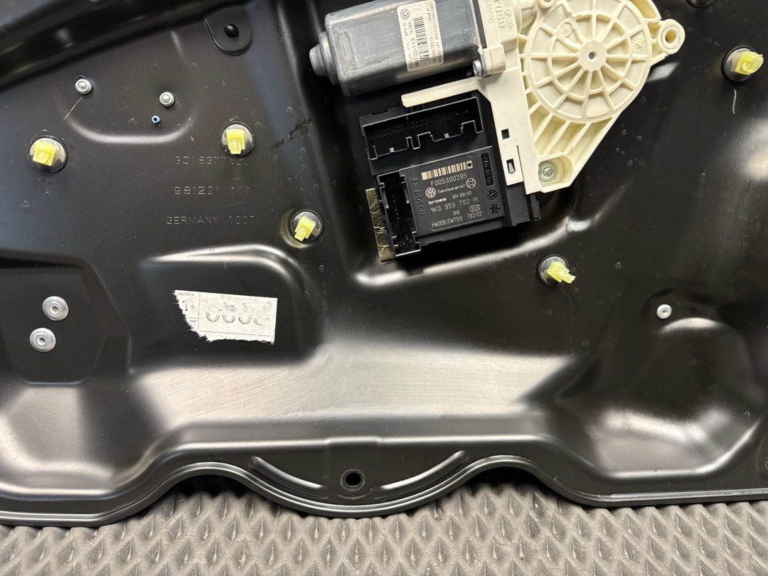 Стеклоподъемник, 2860 рублей, Красноярск