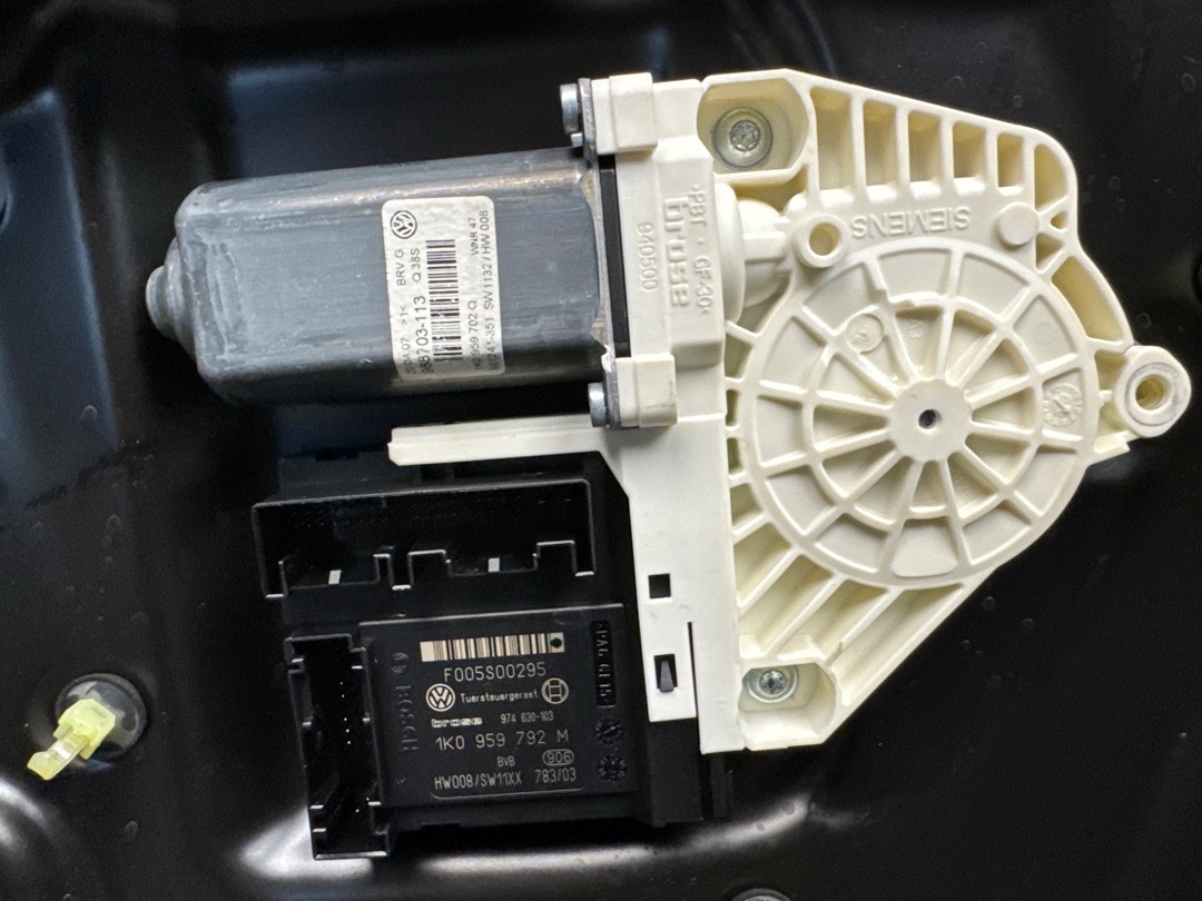 Стеклоподъемник, 2860 рублей, Красноярск