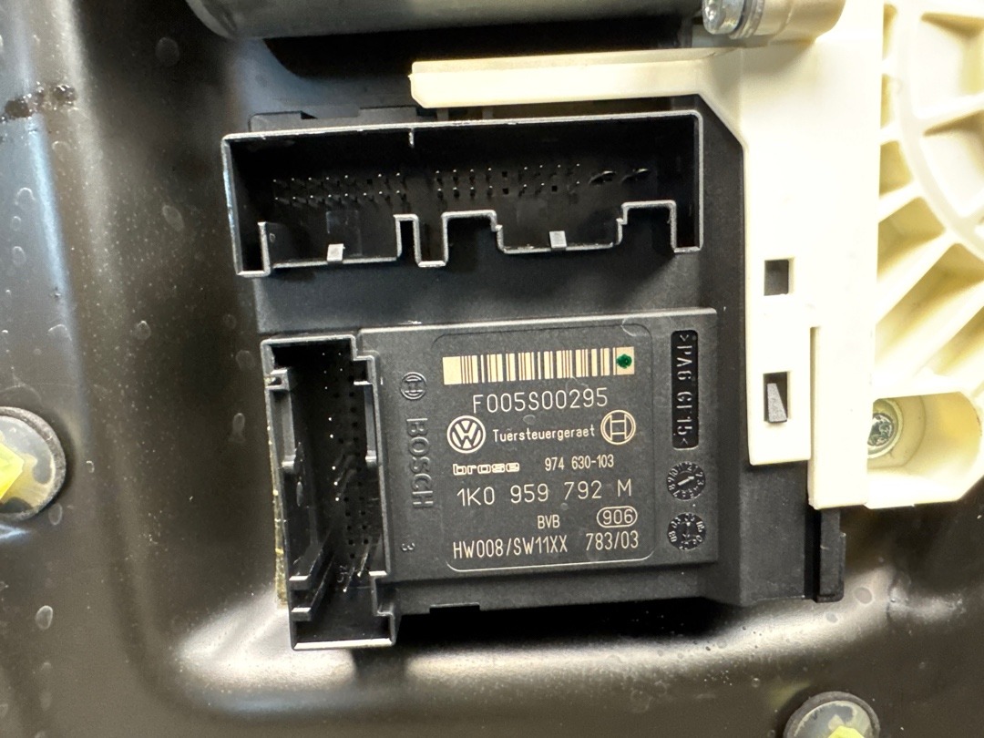 Стеклоподъемник, 2860 рублей, Красноярск