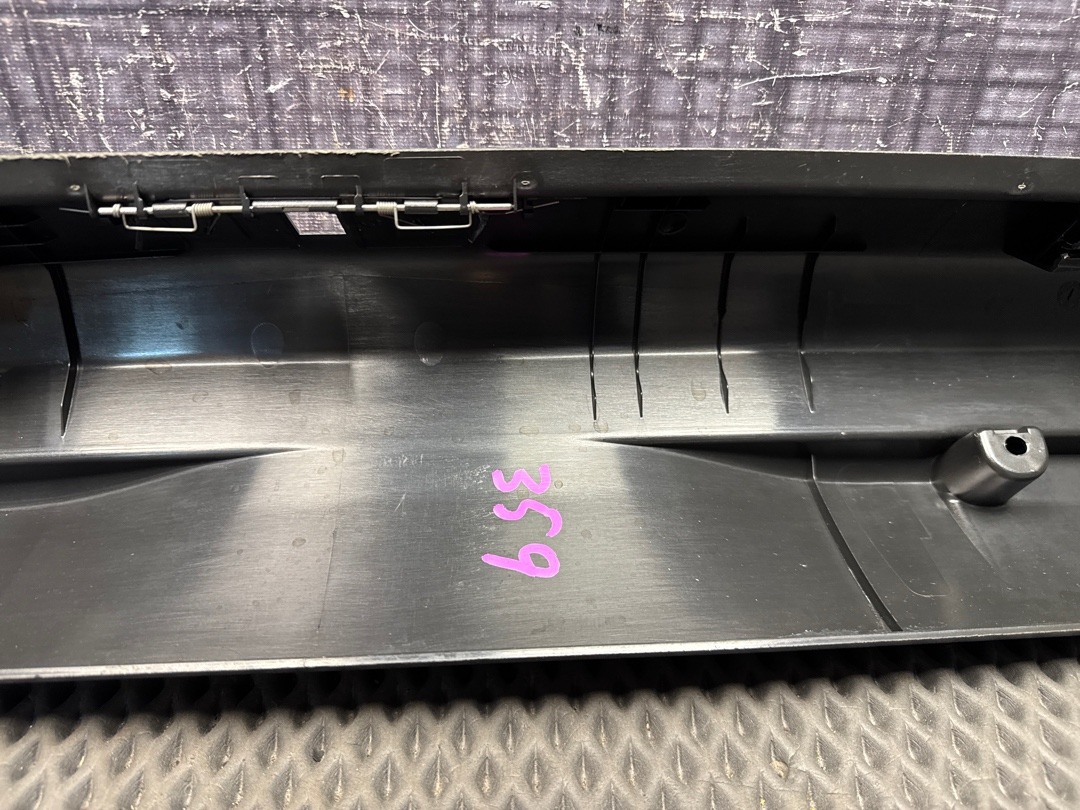 Пластик багажника, 1980 рублей, Красноярск