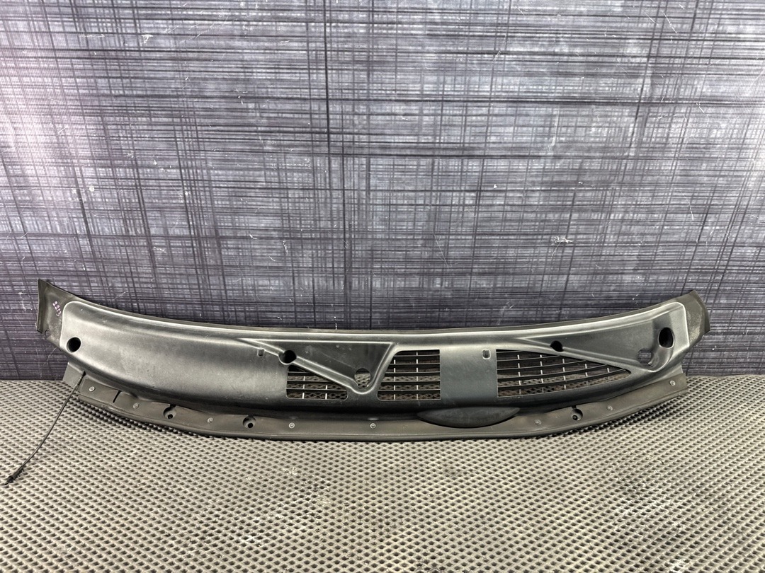 Решетка под лобовое стекло, 2020 рублей, Красноярск