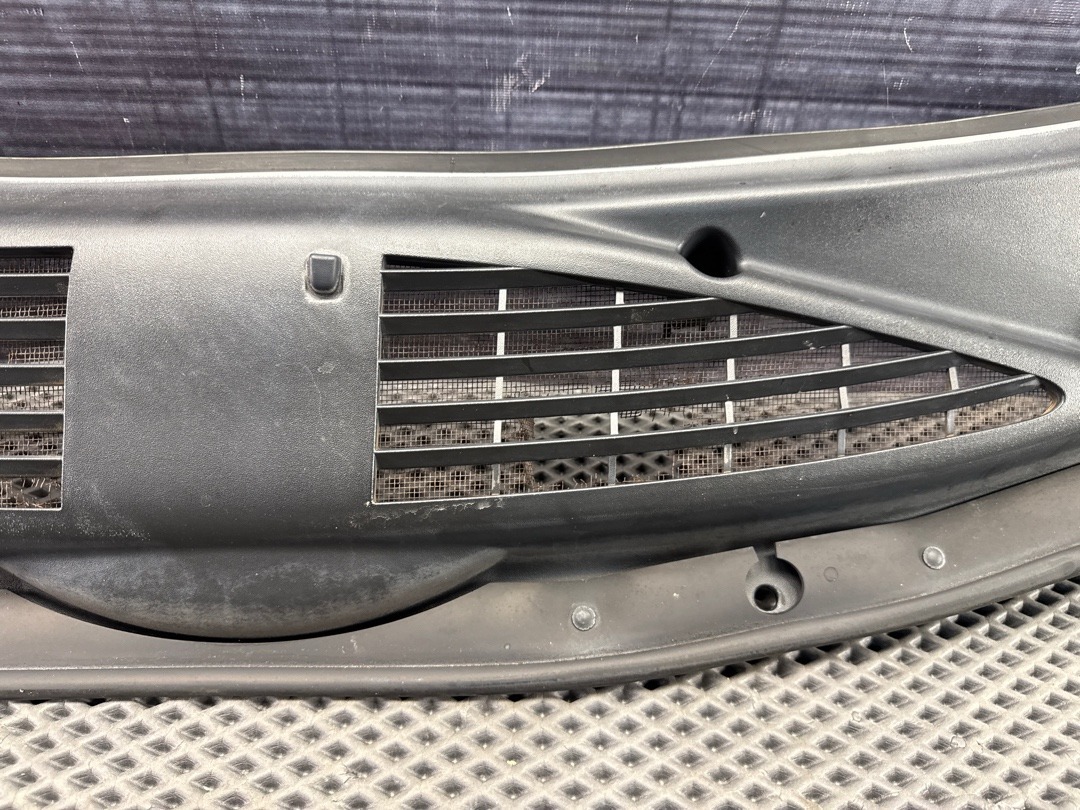 Решетка под лобовое стекло, 2020 рублей, Красноярск