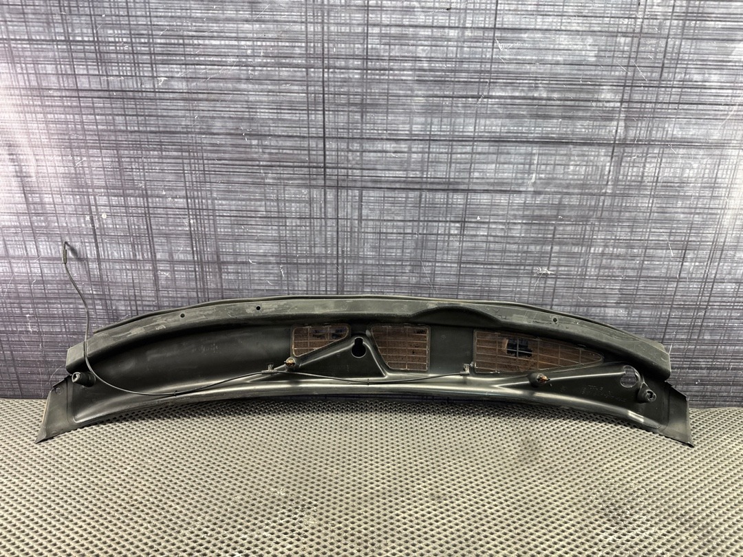 Решетка под лобовое стекло, 2020 рублей, Красноярск