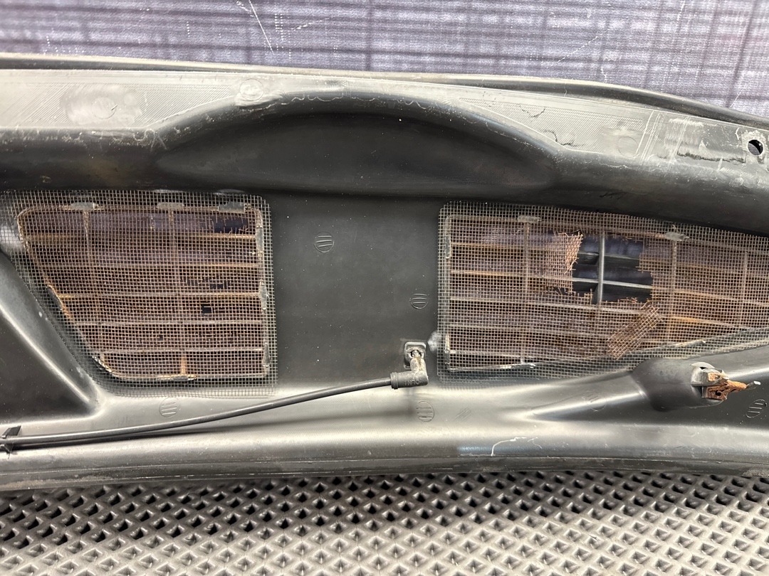 Решетка под лобовое стекло, 2020 рублей, Красноярск