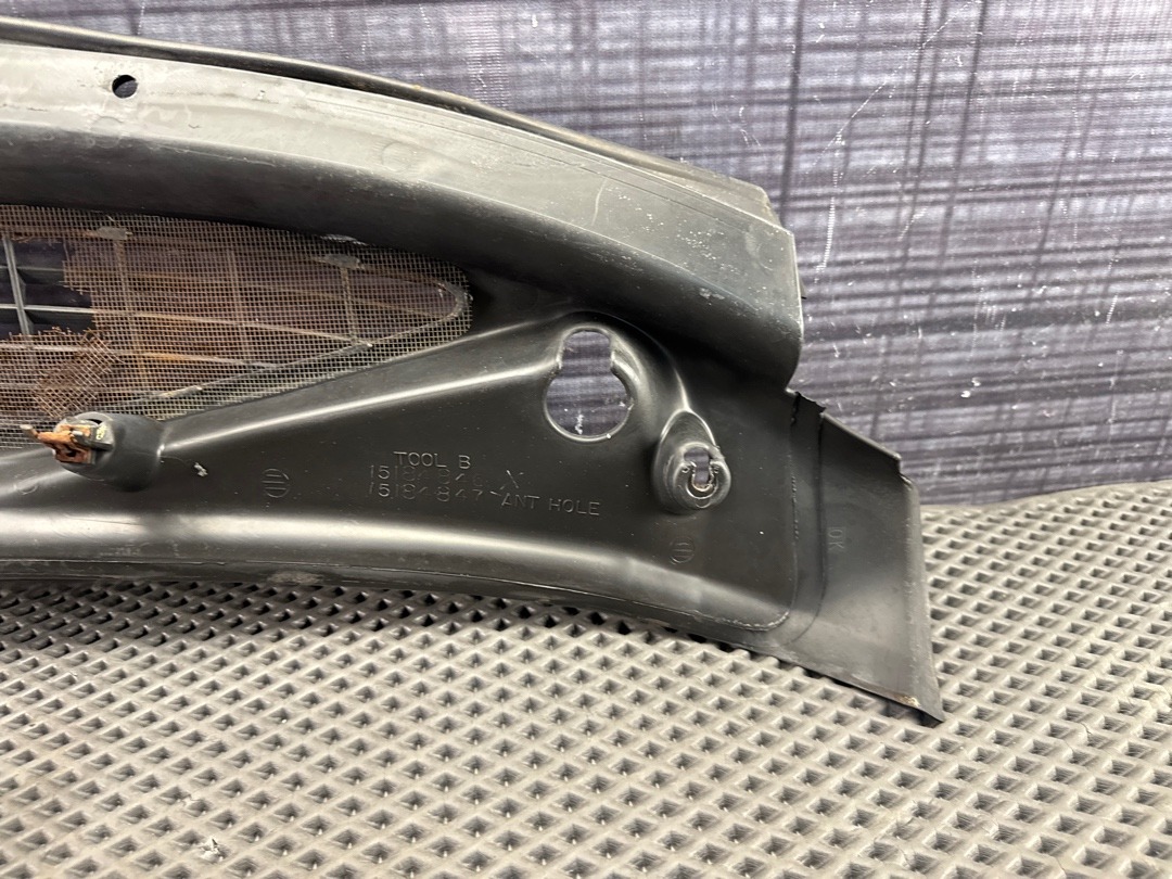 Решетка под лобовое стекло, 2020 рублей, Красноярск