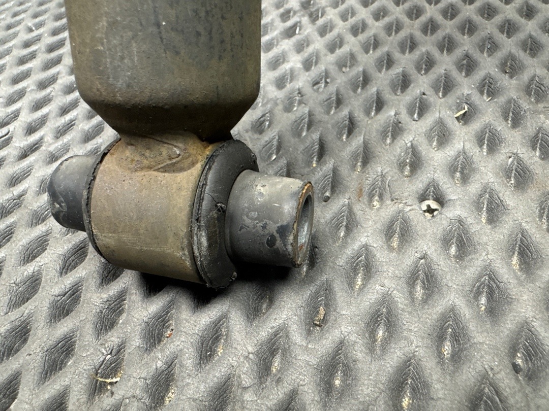 Амортизаторы, 8370 рублей, Красноярск