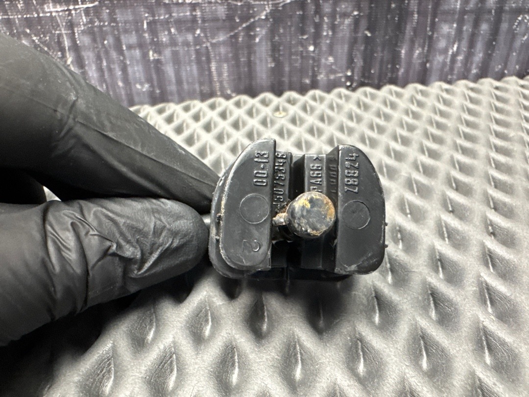 Упор капота, 640 рублей, Красноярск