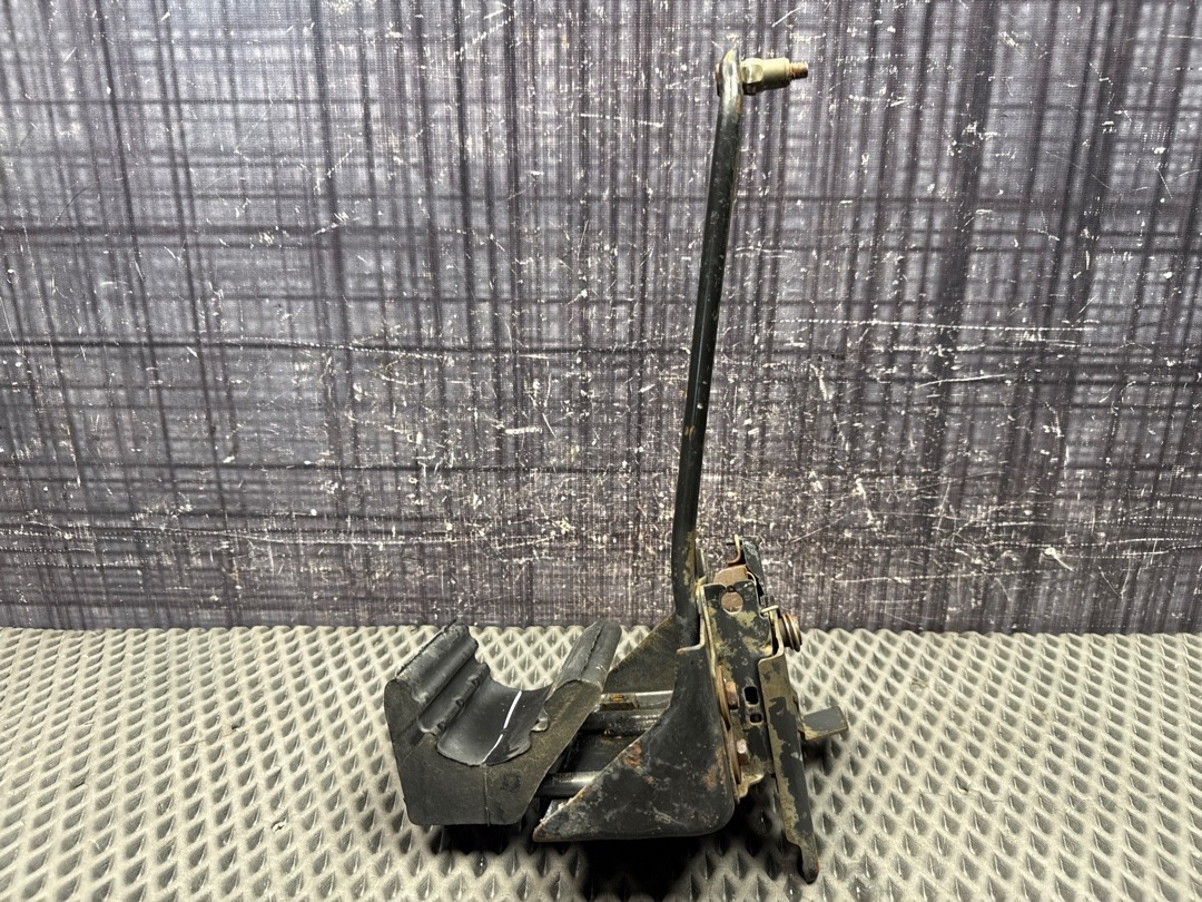 Замок капота, 1820 рублей, Красноярск