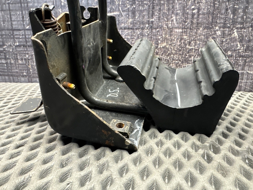 Замок капота, 1820 рублей, Красноярск