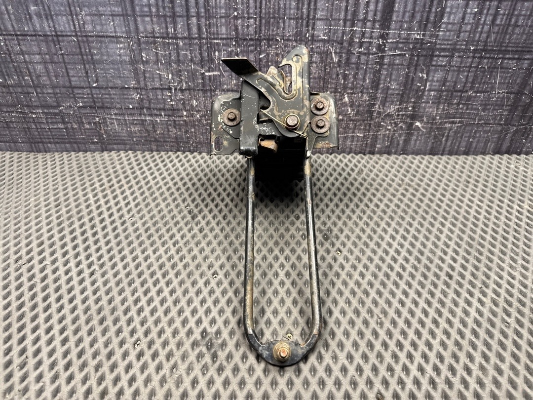 Замок капота, 1820 рублей, Красноярск