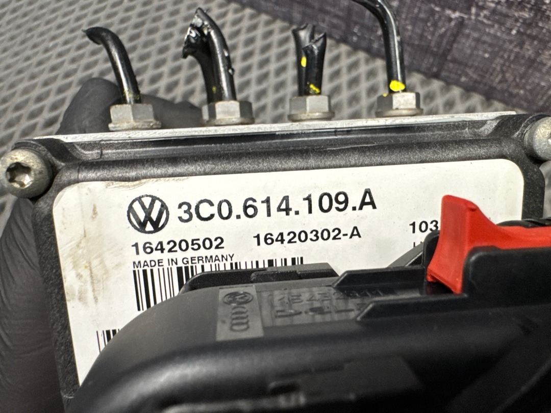 Блок ABS, 8210 рублей, Красноярск