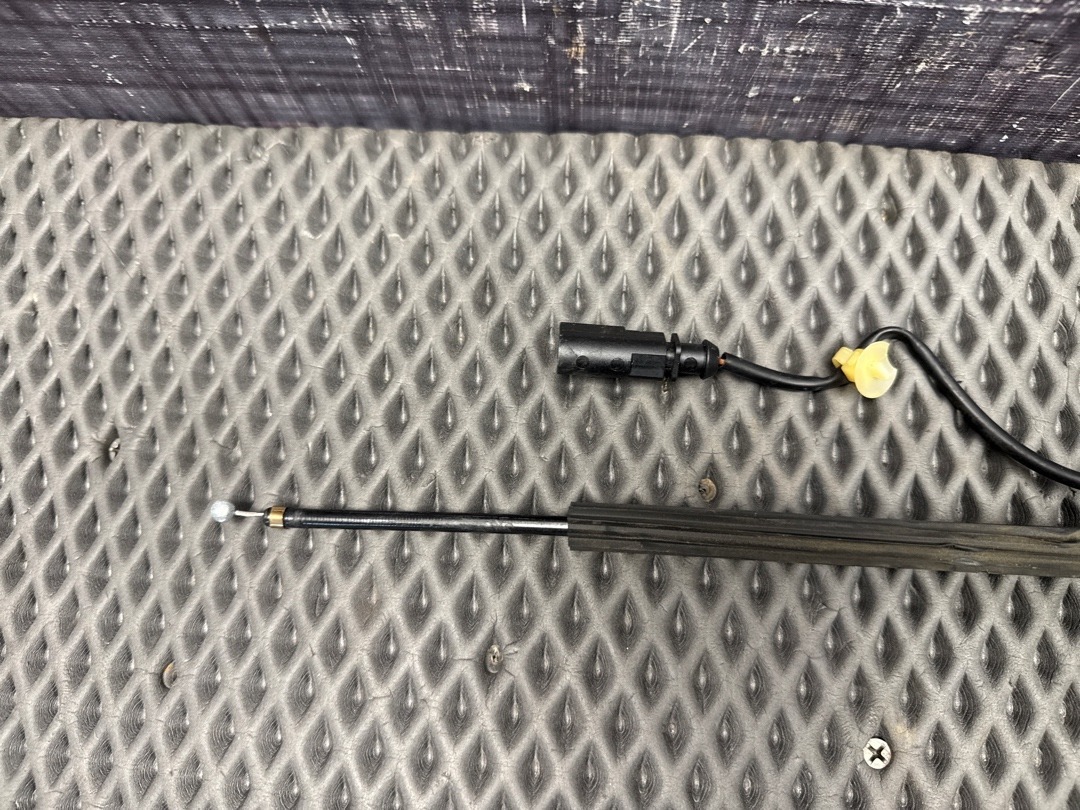 Замок капота, 1630 рублей, Красноярск