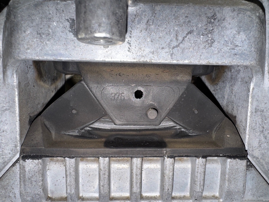 Подушка двигателя, 3730 рублей, Красноярск