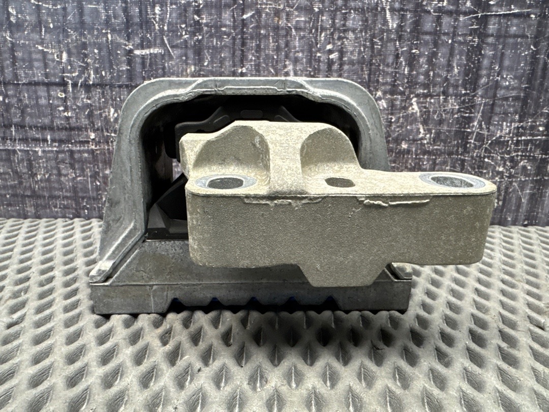 Подушка двигателя, 3730 рублей, Красноярск