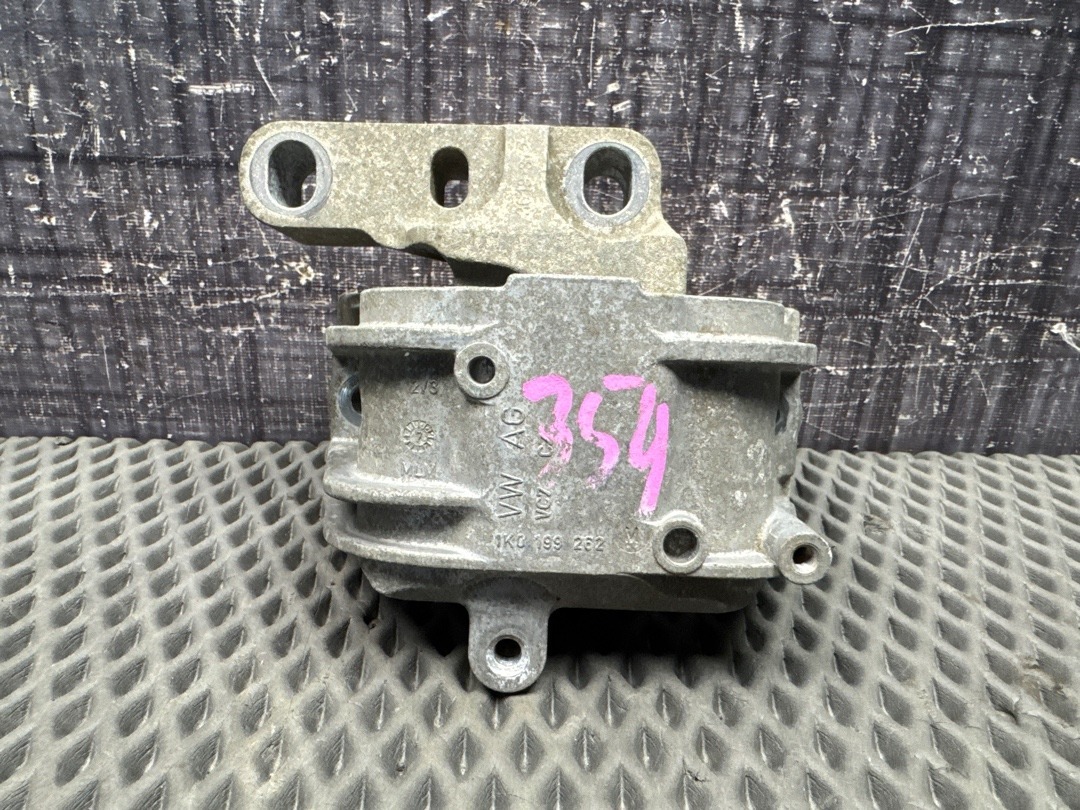 Подушка двигателя, 3730 рублей, Красноярск