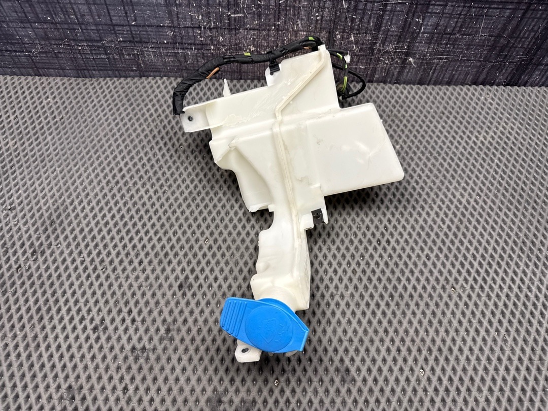 Бачок омывателя, 3370 рублей, Красноярск