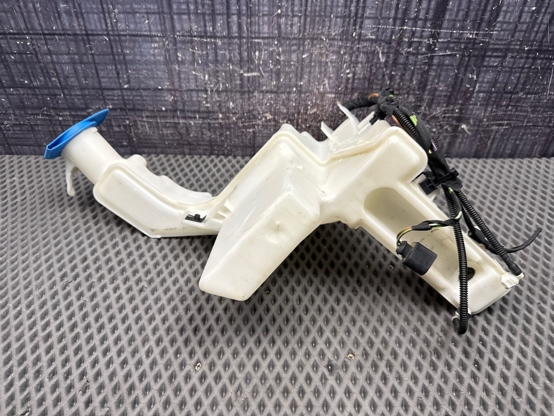 Бачок омывателя, 3370 рублей, Красноярск