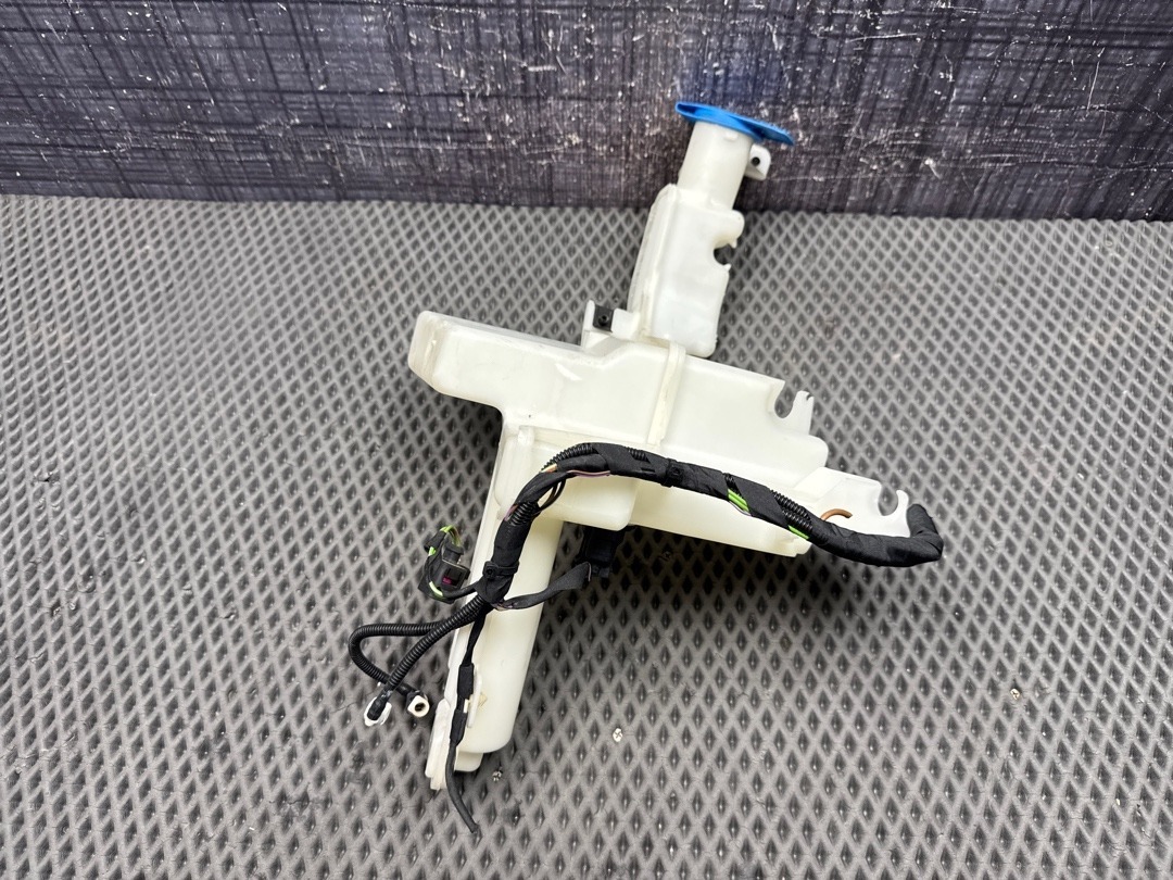 Бачок омывателя, 3370 рублей, Красноярск