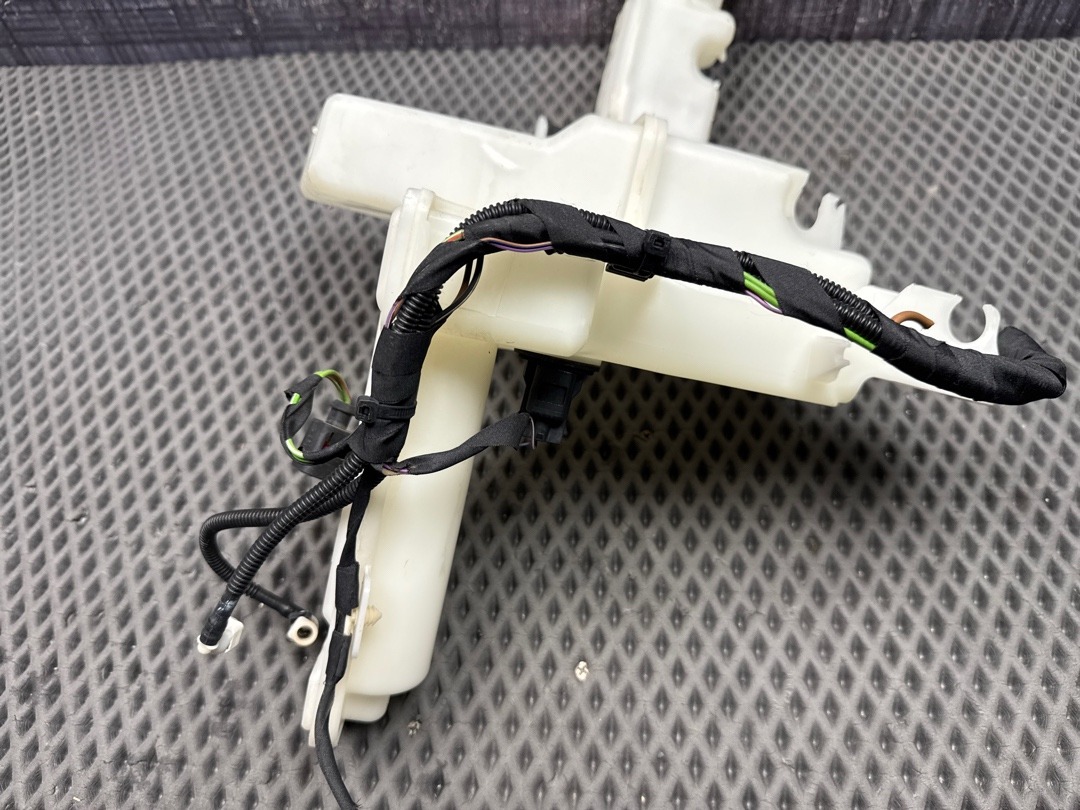 Бачок омывателя, 3370 рублей, Красноярск