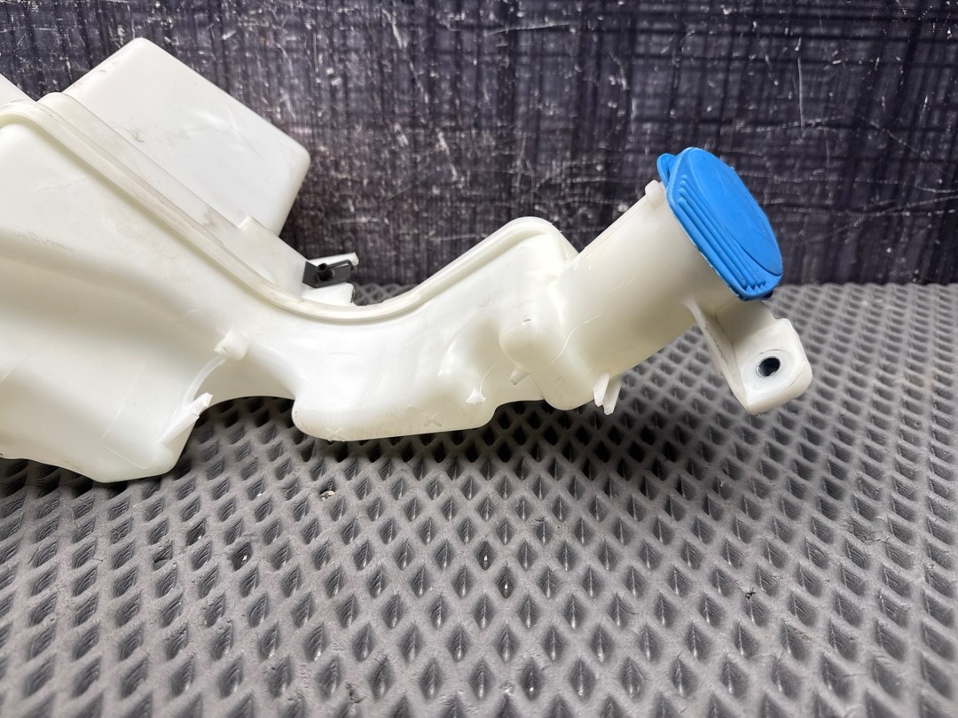 Бачок омывателя, 3370 рублей, Красноярск