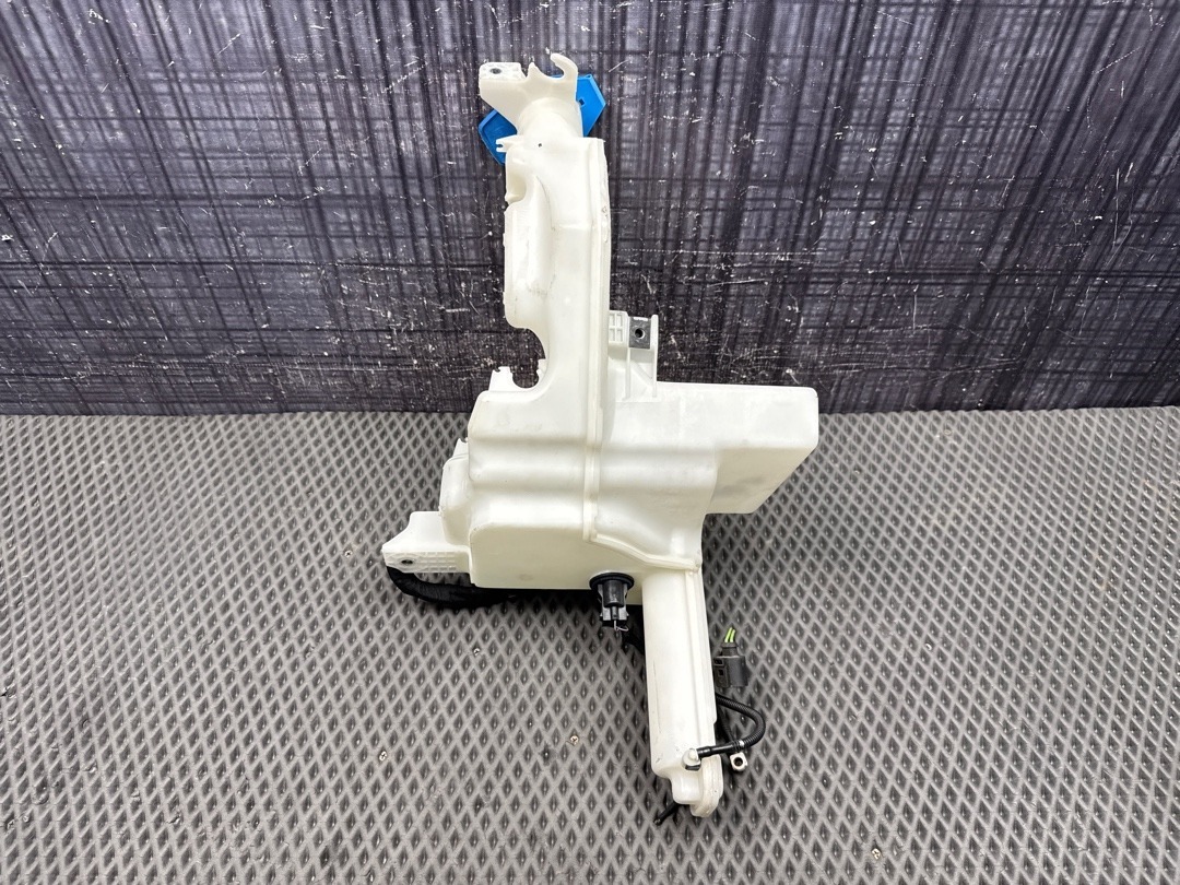 Бачок омывателя, 3370 рублей, Красноярск