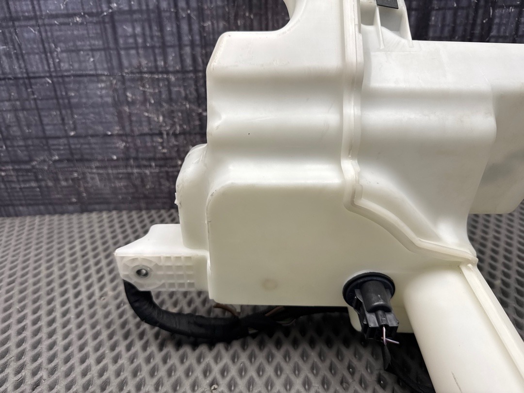 Бачок омывателя, 3370 рублей, Красноярск