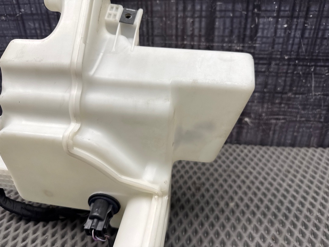 Бачок омывателя, 3370 рублей, Красноярск