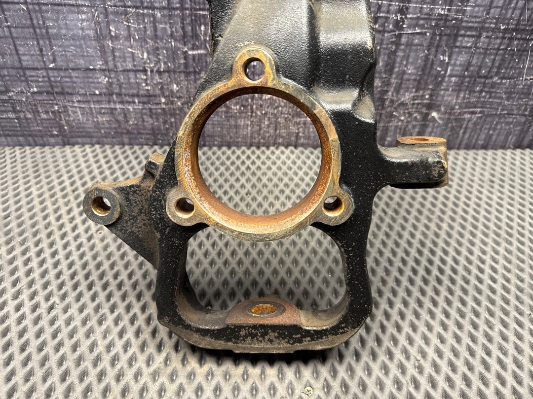 Поворотный кулак, 3010 рублей, Красноярск