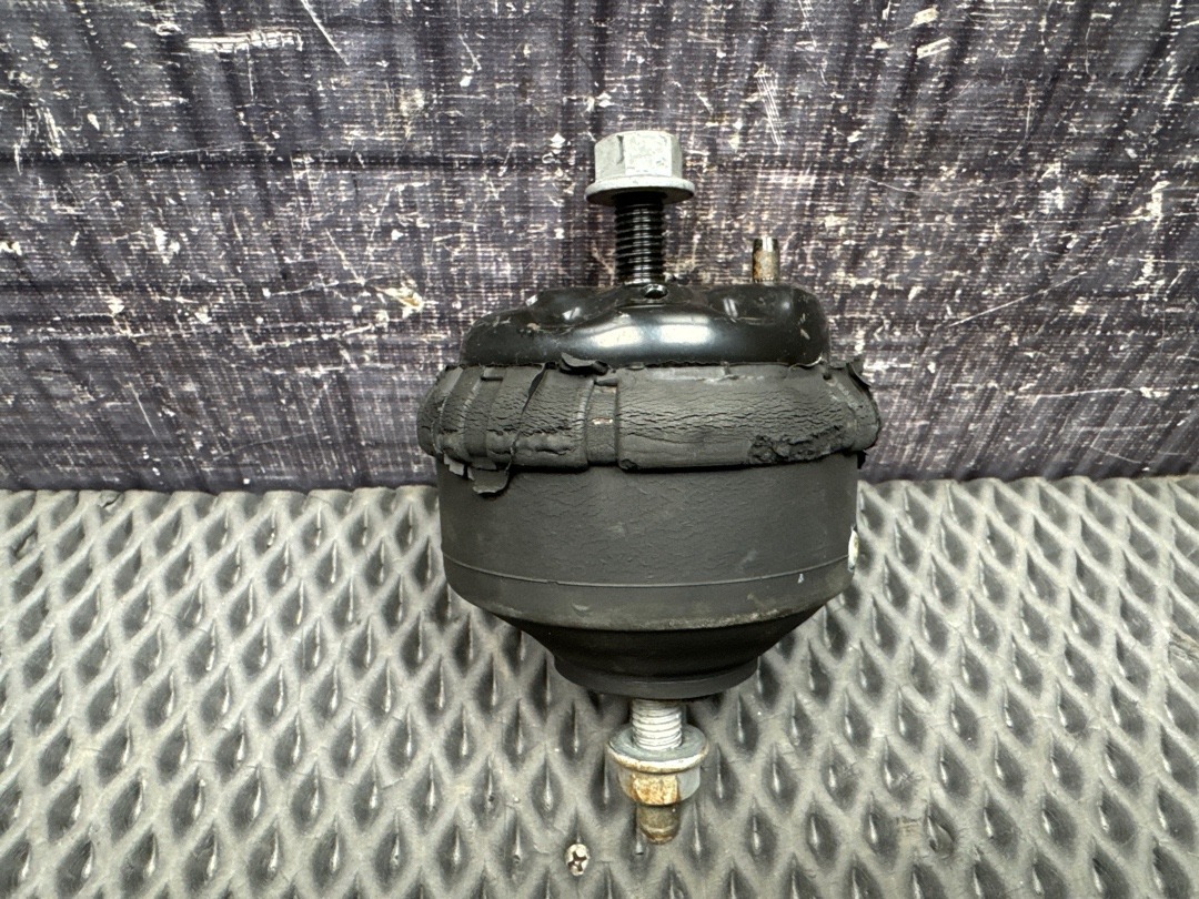 Подушка двигателя, 6860 рублей, Красноярск